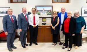 Painting of Angle Hall Honors Dr. Christopher Horsfield’s Legacy at Jax State 